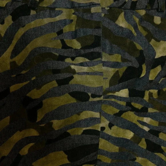 Express Women Green Camoflauge Mini Skirt Sz 1 2 Stretch Pockets Neutral Rock - Picture 4 of 10